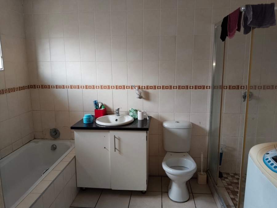 To Let 3 Bedroom Property for Rent in Greenfields Eastern Cape